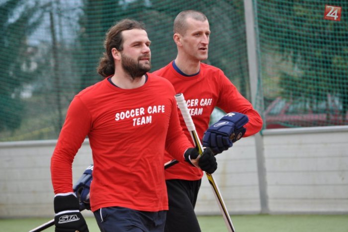 Ilustračný obrázok k článku Zápas Soccer Cafe a Dream Team dramatický až do konca: Rozhodovalo sa až v nájazdoch