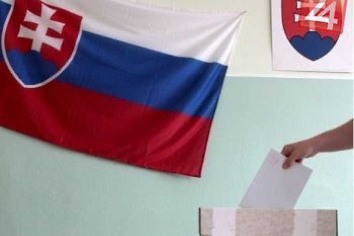 Ilustračný obrázok k článku Fico a Kiska v obciach a meste: Kto a kde získal v 1.kole viac hlasov