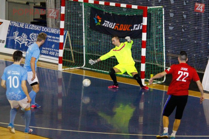 Ilustračný obrázok k článku Druhé kolo nadstavby PFL: Vypäté emócie museli krotiť červené karty