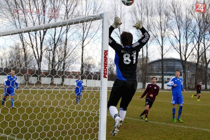 Ilustračný obrázok k článku Stretnutie mužstiev z čela tabuľky: Podbrezovej pomohol k víťazstvu súperov vlastný gól