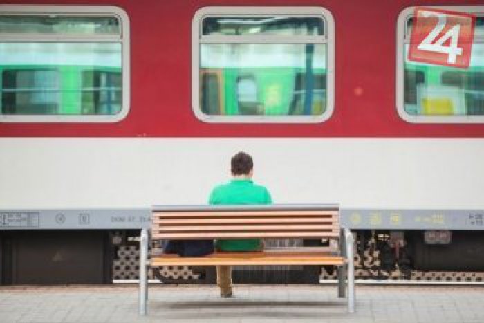 Ilustračný obrázok k článku Železnice vyzývajú cestujúcich: Zvážte cestu vlakom medzi Bystricou a Vrútkami!