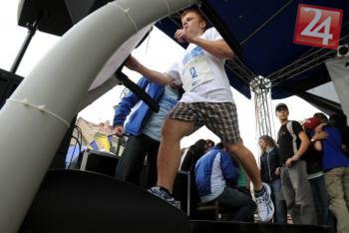 Ilustračný obrázok k článku Brezňania súťažili na trenažéroch: Nabehali viac ako päť kilometrov!