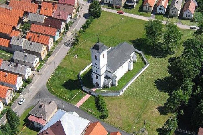 Ilustračný obrázok k článku Známa hornoliptovská obec chce napojiť domy na čističku: Je tu ale problém...