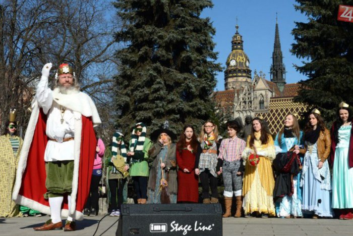 Ilustračný obrázok k článku Tisíce ľudí pritiahol rozprávkový festival do centra: A veru bolo sa na čom zabávať!