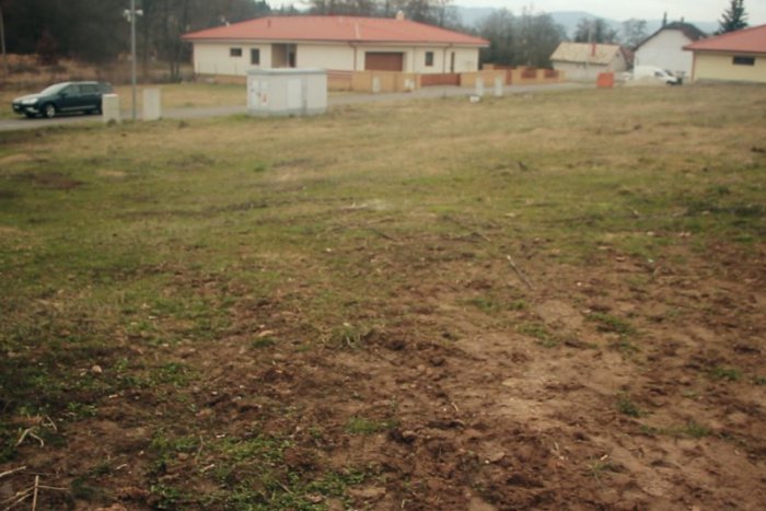 Ilustračný obrázok k článku Posledný voľný pozemok v Novej Lutile obrazom: TU môže stáť váš dom