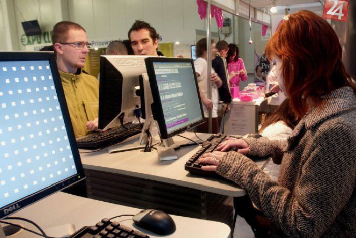 Ilustračný obrázok k článku Prax v porovnaní s teóriou: Študenti v tom majú jasný názor