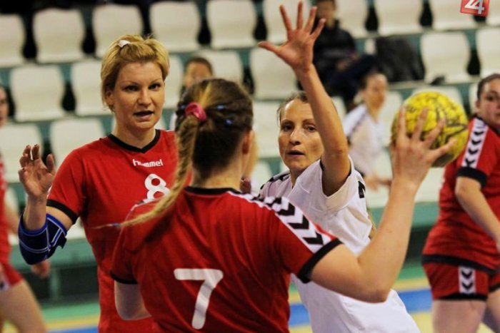 Ilustračný obrázok k článku Úspech nitrianskych hádzanárok: V mestskej hale porazili Senicu