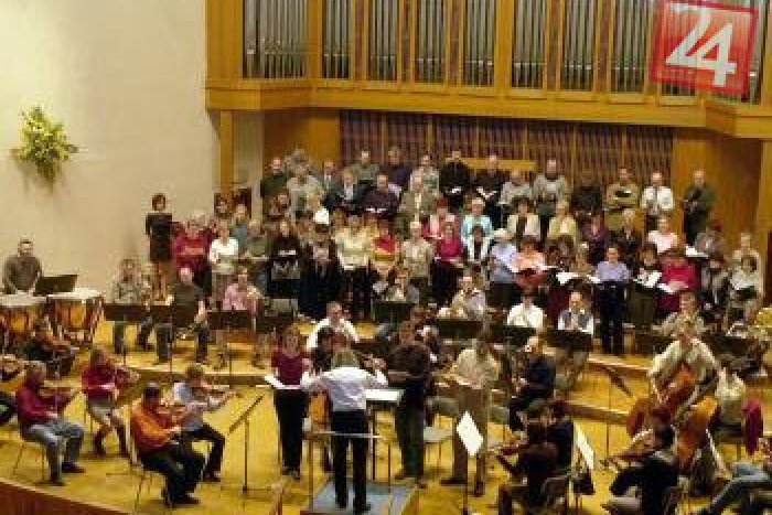 Ilustračný obrázok k článku Životný príbeh košického huslistu: Milan Kaan vďaka hudbe precestoval celý svet