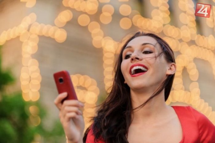 Ilustračný obrázok k článku Akí sú mladí Slováci? Nedokážu žiť bez technológií a chcú odísť do zahraničia