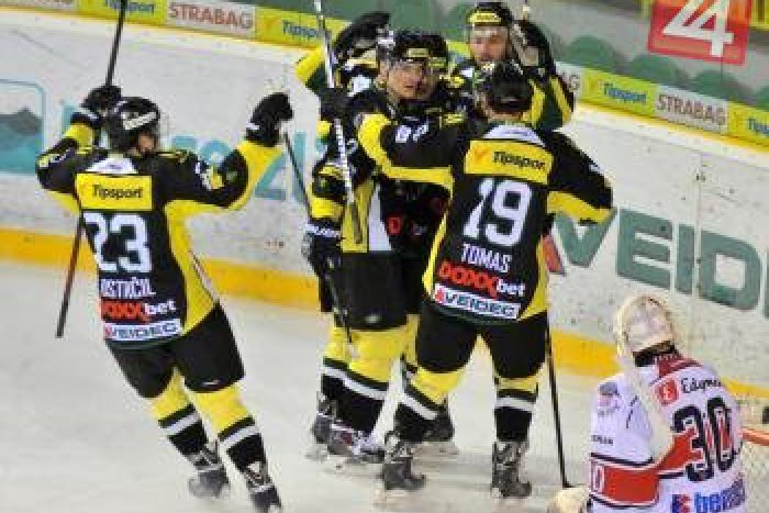 Ilustračný obrázok k článku Vlci s novým trénerom do konca týždňa: 23 hráčov začalo prípravu na novú sezónu