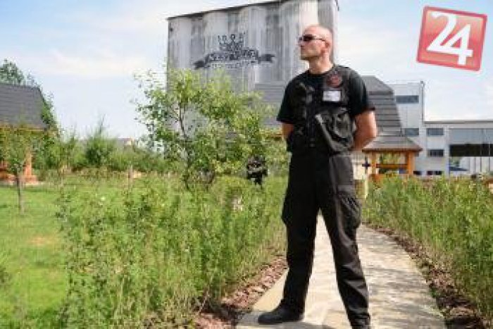 Ilustračný obrázok k článku Jelšava sa musela vynájsť kvôli chýbajúcim peniazom: Namiesto mestskej polície využíva SBS