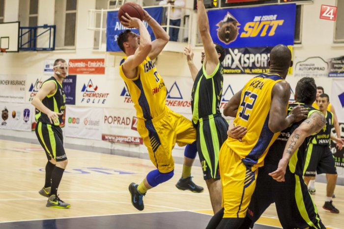 Ilustračný obrázok k článku Iskra Svit využila mečbal. Doma zdolala Handlovú a postúpila do semifinále