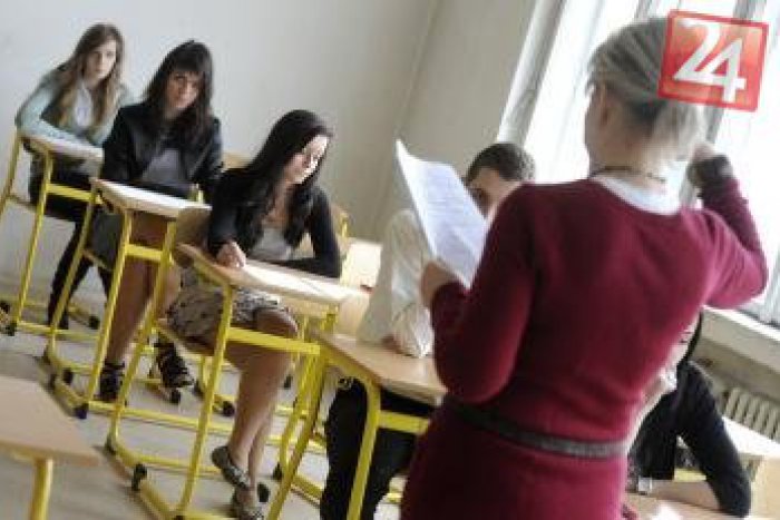 Ilustračný obrázok k článku Slovenskí žiaci nie sú dosť vytrvalí a učitelia sú príliš prísni