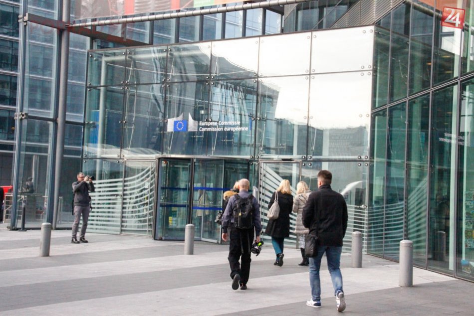 Ilustračný obrázok k článku Stály predstaviteľ SR pri EÚ: Migrácia je deliacou témou, väčší dopad môže mať obchodná vojna