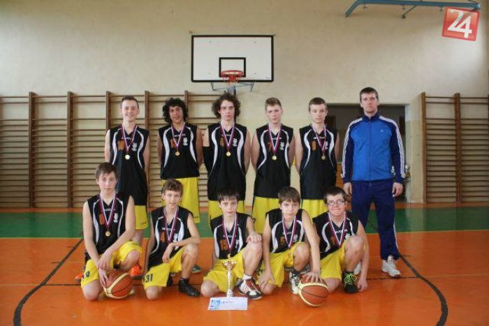 Ilustračný obrázok k článku Obvodné kolo v basketbale žiakov: Základná škola Zlatá je zlatá