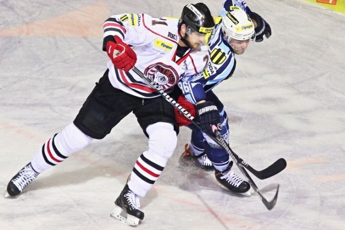 Ilustračný obrázok k článku Prvé semifinále pre Corgoňov: Hokejisti Banskej Bystrice pod Zoborom nevýrazní