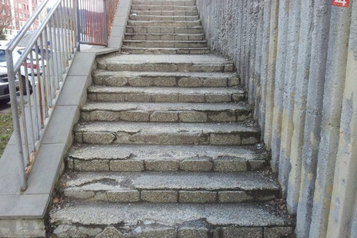 Ilustračný obrázok k článku Mesto opraví schody: Údržba prebehne najneskôr do TOHTO dátumu!