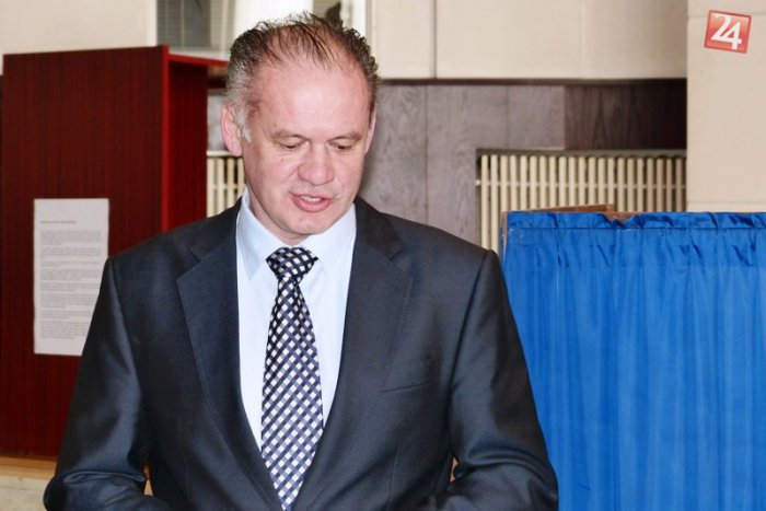 Ilustračný obrázok k článku Oficiálne výsledky: Robert Fico utrpel porážku, Andrej Kiska bude novým prezidentom