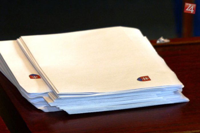 Ilustračný obrázok k článku Do popradského parlamentu sa chce dostať 149 uchádzačov: K dispozícii je 19 poslaneckých stoličiek, pozrite ZOZNAM