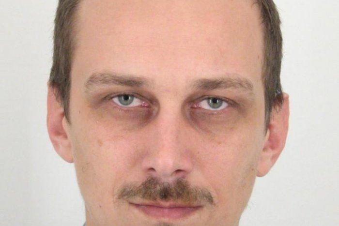 Ilustračný obrázok k článku Preštudujte si FOTO Ľuba z Hriňovej: Ak mladíka stretnete, volajte políciu!