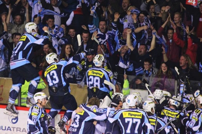 Ilustračný obrázok k článku Hokejisti to dokázali: Nitru dostal do finále Lelkeš!