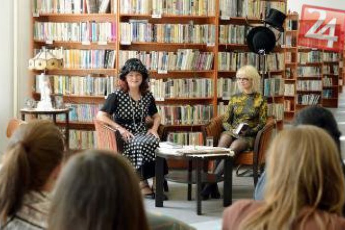 Ilustračný obrázok k článku Zaujímavosti z košickej knižnice: Niektorí si knihy požičiavajú vo veľkom, Mária je ale rekordérka!