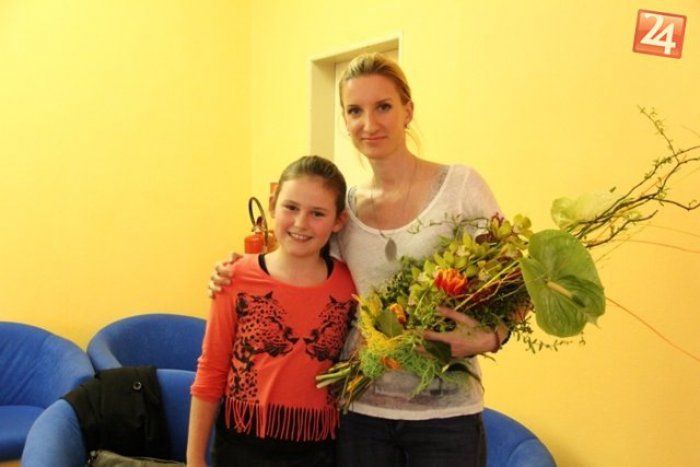 Ilustračný obrázok k článku Adela v Revúcej spôsobila mániu: V čitárni ZŠ Komenského ešte nikdy nebolo toľko ľudí!