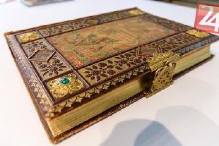 Ilustračný obrázok k článku Putovná výstava Biblie tentoraz v Dúbravke