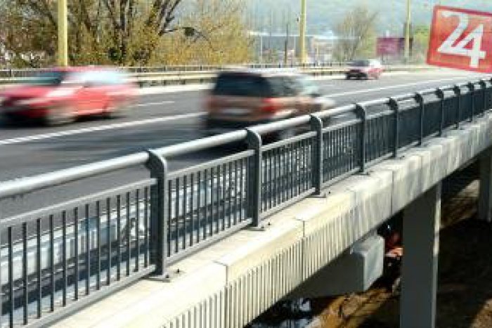 Ilustračný obrázok k článku Medzi košickými vodičmi zavládla nefalšovaná radosť: Konečne máme opravený most!