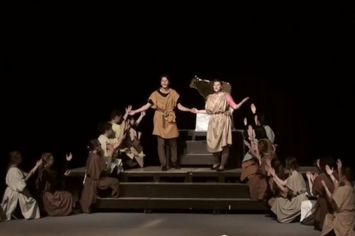 Ilustračný obrázok k článku Blíži sa Veľká noc. Nalaďte sa už teraz muzikálom Zasľúbená zem