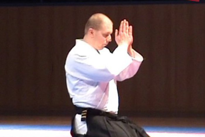 Ilustračný obrázok k článku EXKLUZÍVNE: Príbeh majstra, ktorý stojí za príchodom Stevena Seagala do Strážskeho!