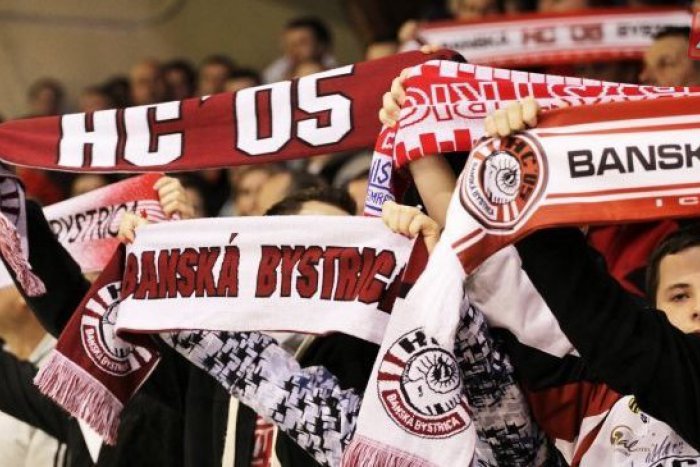 Ilustračný obrázok k článku Zmena na trénerskom poste baranov: Pozrite, kto povedie bystrických hokejistov namiesto Országha!