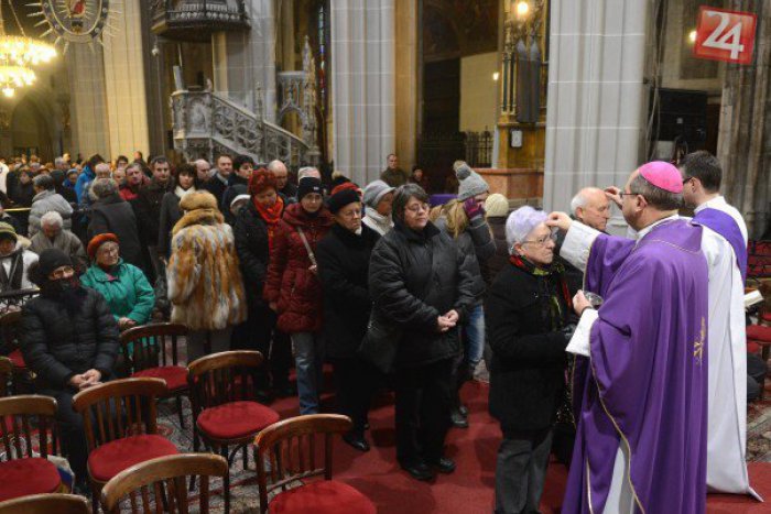 Ilustračný obrázok k článku PREHĽAD: Bohoslužby a obrady počas veľkonočných sviatkov