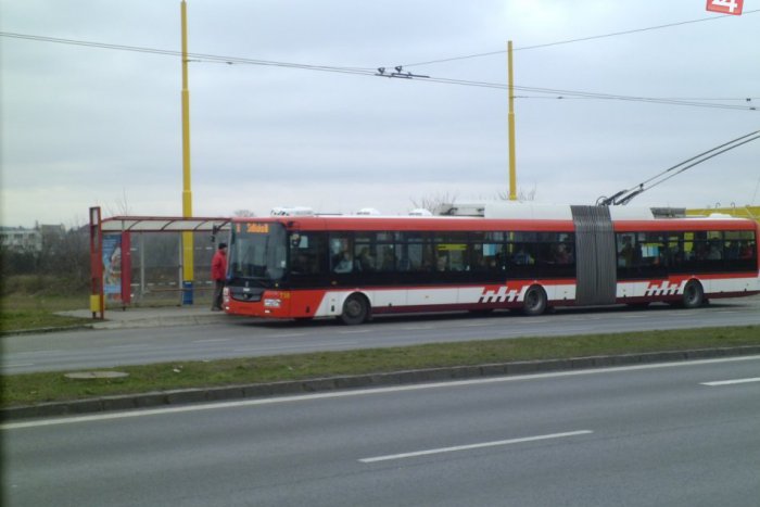 Ilustračný obrázok k článku Obmedzenia na Solivarskej ulici pre MHD skončili: Trolejbusy sú späť!