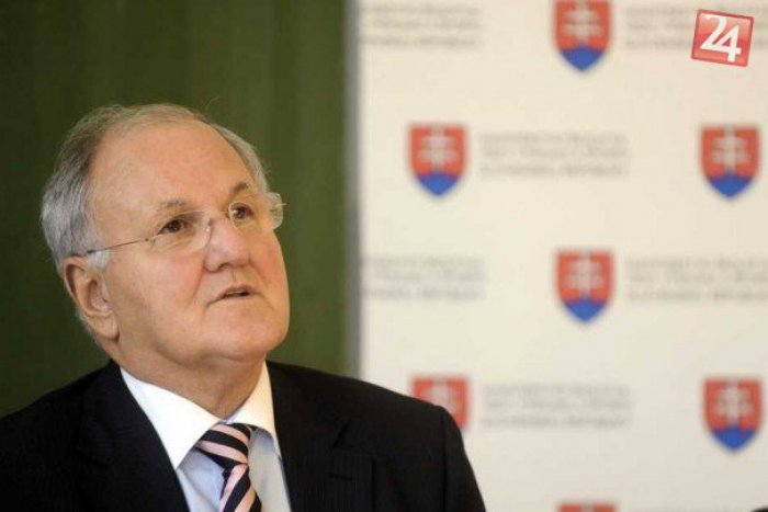 Ilustračný obrázok k článku Čaplovič chystá zmenu: Na bilingválne gymnáziá chce púšťať len deviatakov