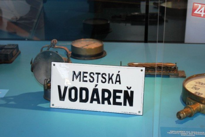 Ilustračný obrázok k článku Dunajom tečie ropné znečistenie. Studne na Sihoti odstavili