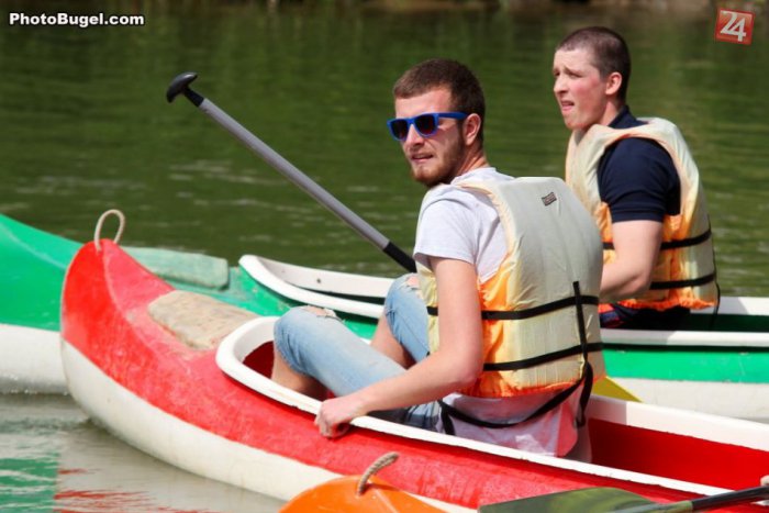 Ilustračný obrázok k článku Súboje na rieke Nitra: Študenti absolvovali 12. ročník vodáckych súťaží!