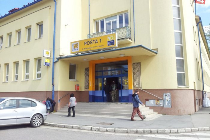 Ilustračný obrázok k článku Radnica vyvolala kontroverznú diskusiu na webe: Dôvodom je plánovaná rampa pred poštou