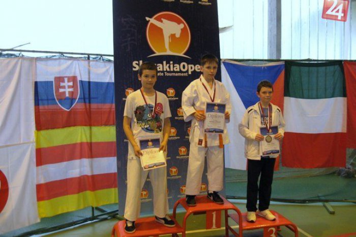 Ilustračný obrázok k článku Prievidzskí karatisti vo skvelej forme: Pred majstrovstvami Slovenska opäť na stupni!