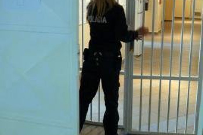 Ilustračný obrázok k článku Robo (30) má poriadne za ušami: S kumpánmi vnikli do business centra, Košičan už sedí za niečo iné!