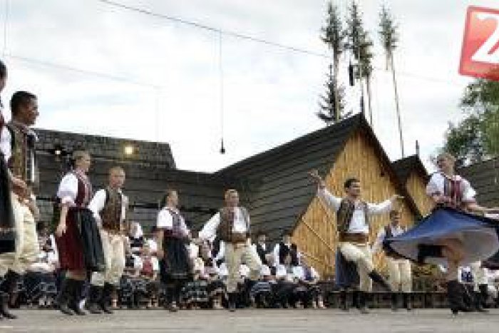 Ilustračný obrázok k článku Folklórne slávnosti pod Poľanou sa už blížia: V programe aj zaujímavé novinky!