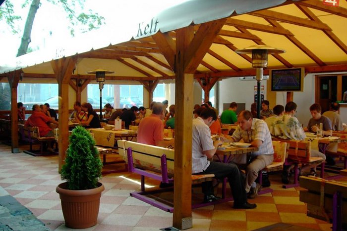 Ilustračný obrázok k článku Záhradná terasa v penzióne Kamélia: Ideálne miesto pre biznis i zábavu