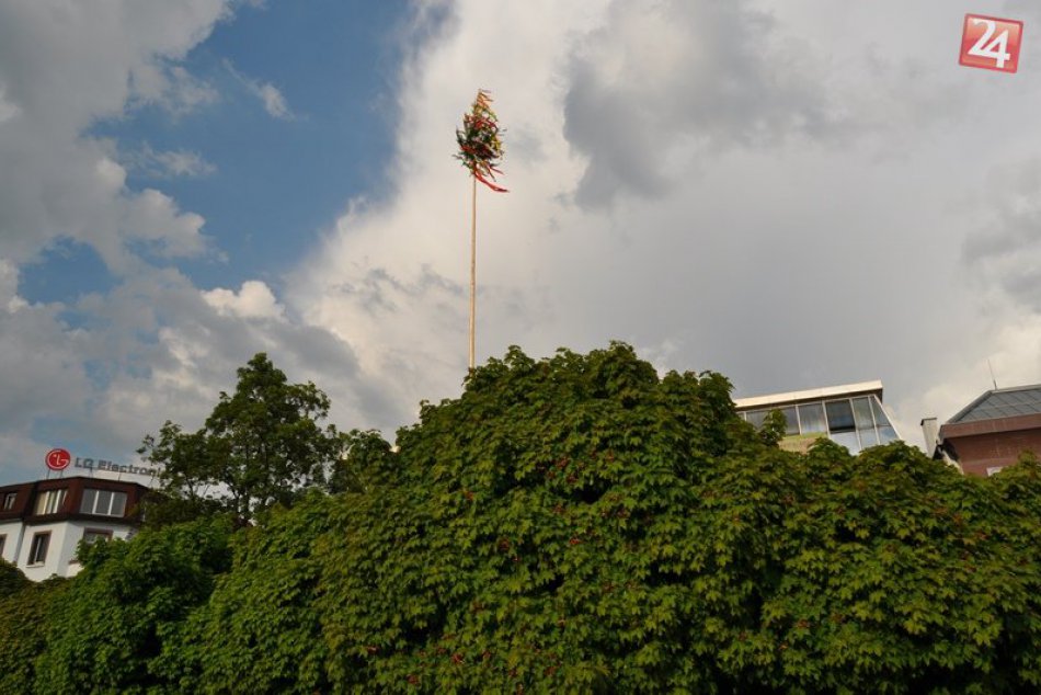 Ilustračný obrázok k článku Prehľad veselíc v Žiline a okolí: Kde a kedy sa vztýčia máje?