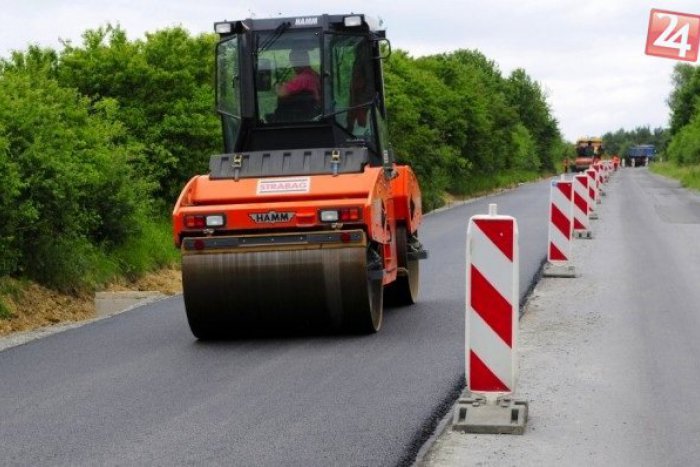 Ilustračný obrázok k článku Bratislavská župa opraví cestu medzi Slovenským Grobom a Čiernou Vodou