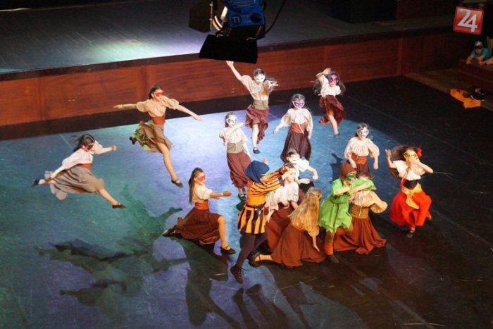 Ilustračný obrázok k článku Veľký úspech tanečnej skupiny STANZI: Víťazstvo v Leviciach zaručilo postup na Majstrovstvá Európy!