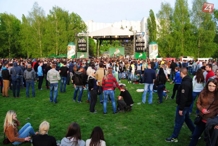 Ilustračný obrázok k článku Mladí ľudia sa zabávali: Žilina ožila obľúbeným Majálesom