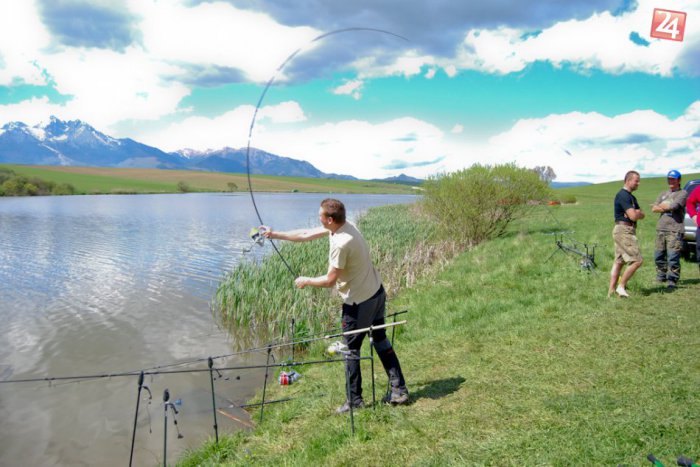 Ilustračný obrázok k článku Žakovský kapor 2014: Rybári strávili pri vode štyri dni