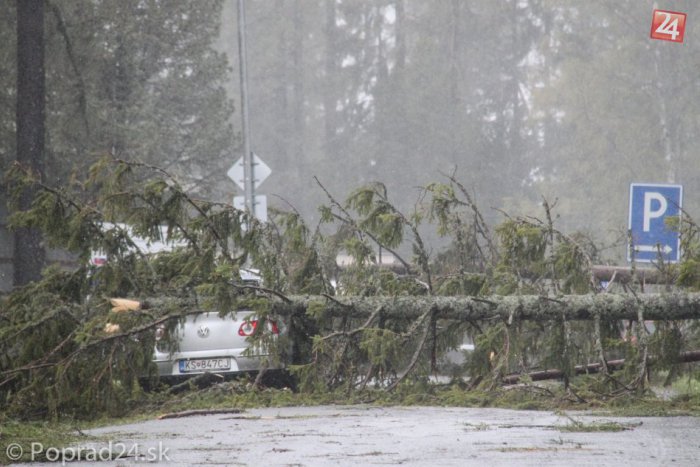 Ilustračný obrázok k článku POLÍCIA: Do Tatier nejazdite, situácia je tu komplikovaná