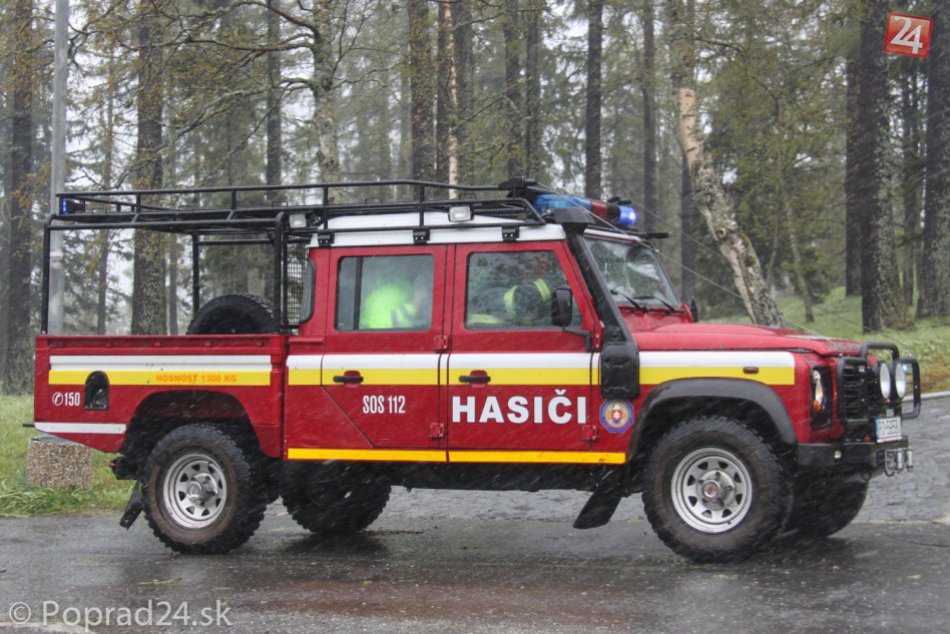 Ilustračný obrázok k článku Vietor môže Tatry trápiť aj naďalej. Hasiči od rána v permanencii