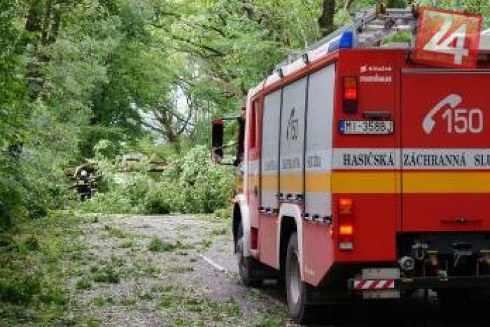 Ilustračný obrázok k článku VODIČI POZOR: Župa zatvorila niektoré cesty vo svojej správe aj v Liptove!